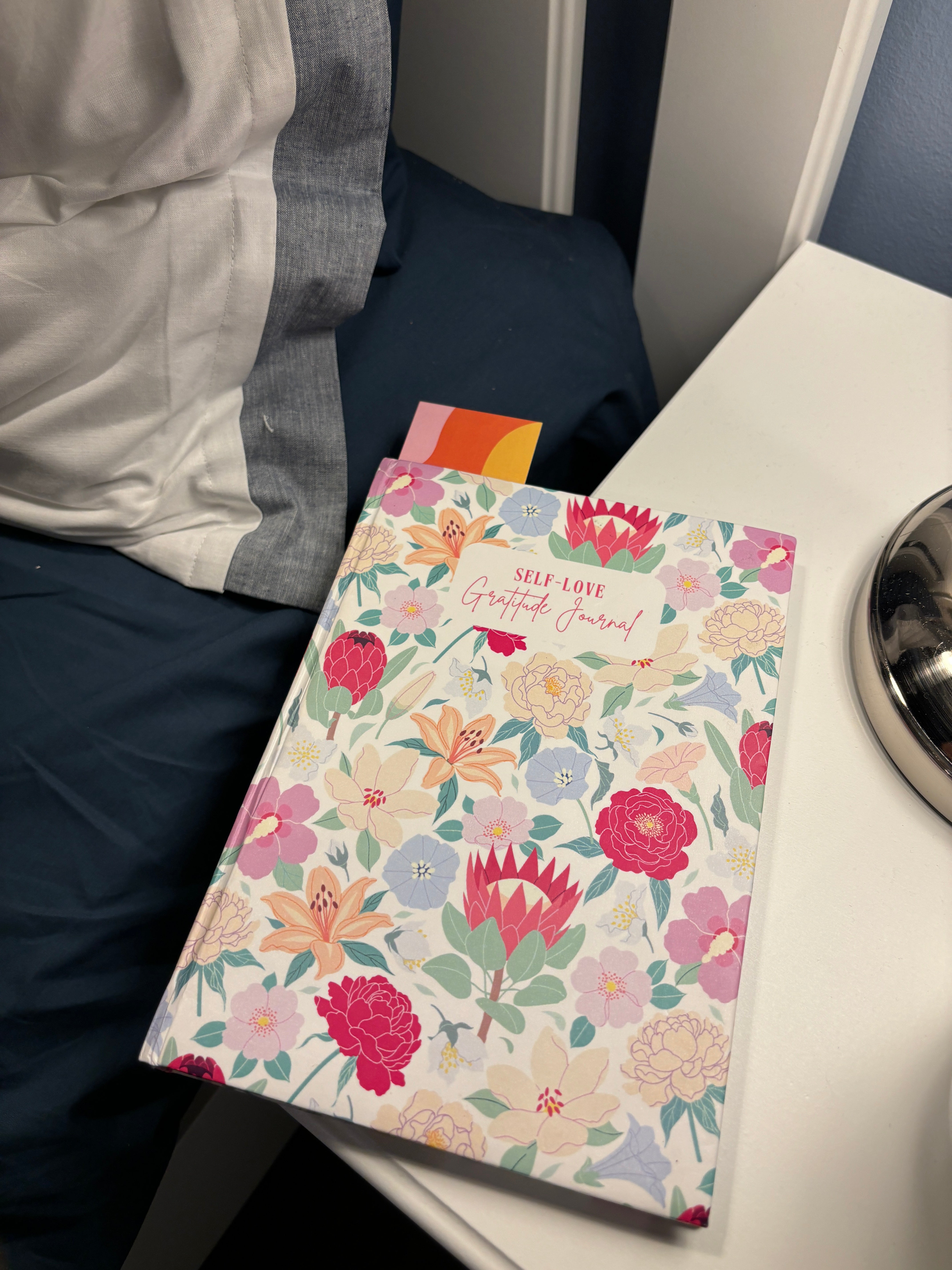 Floral Self-love Gratitude journal , Multiple freebies The SFS store